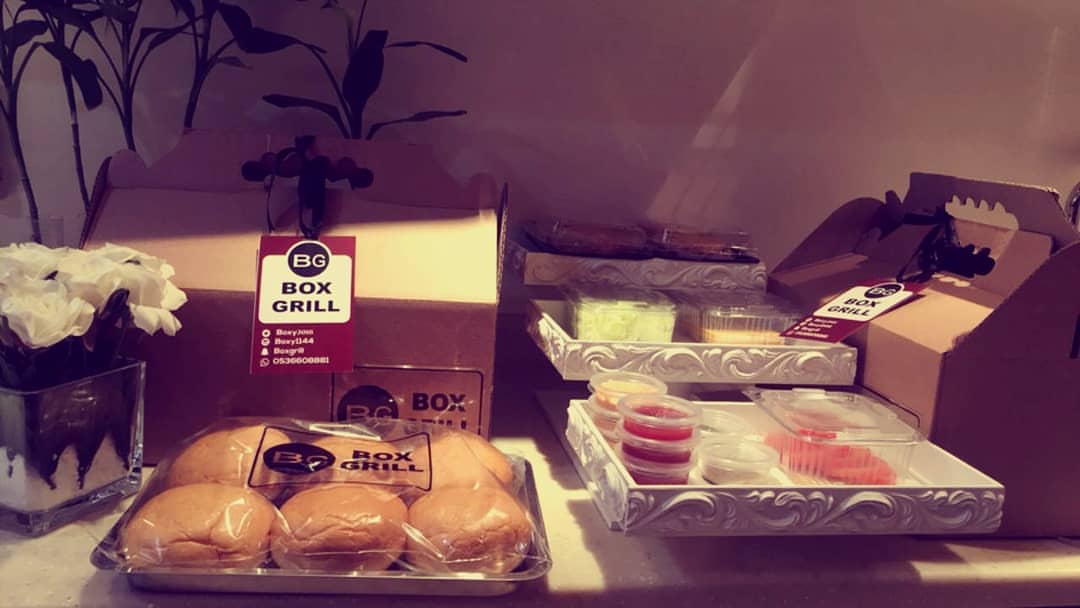 يحلي اجتماعاتكم ❤ #lunchbox #burger #bbq #boxgrill #عنيزة #برجر #شاليهات_عنيزة #سناب_شات #
