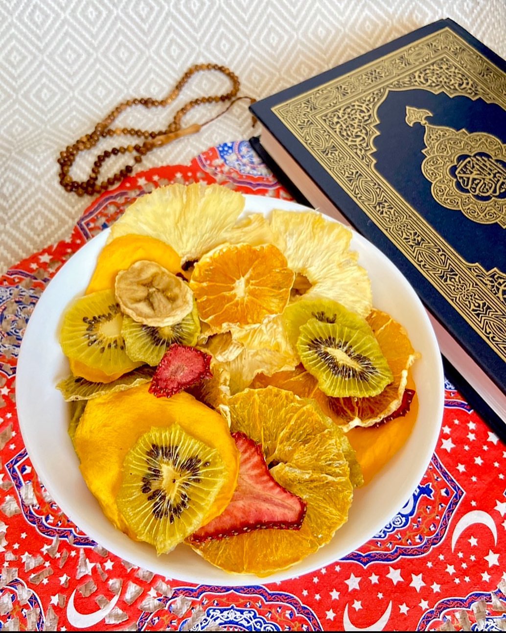 ضغطتين تعني لي الكثير ❤️❤️ الفواكه المجففة و الرجيم تعتبر الفواكه المجففة مصدرا مهما للطاق
