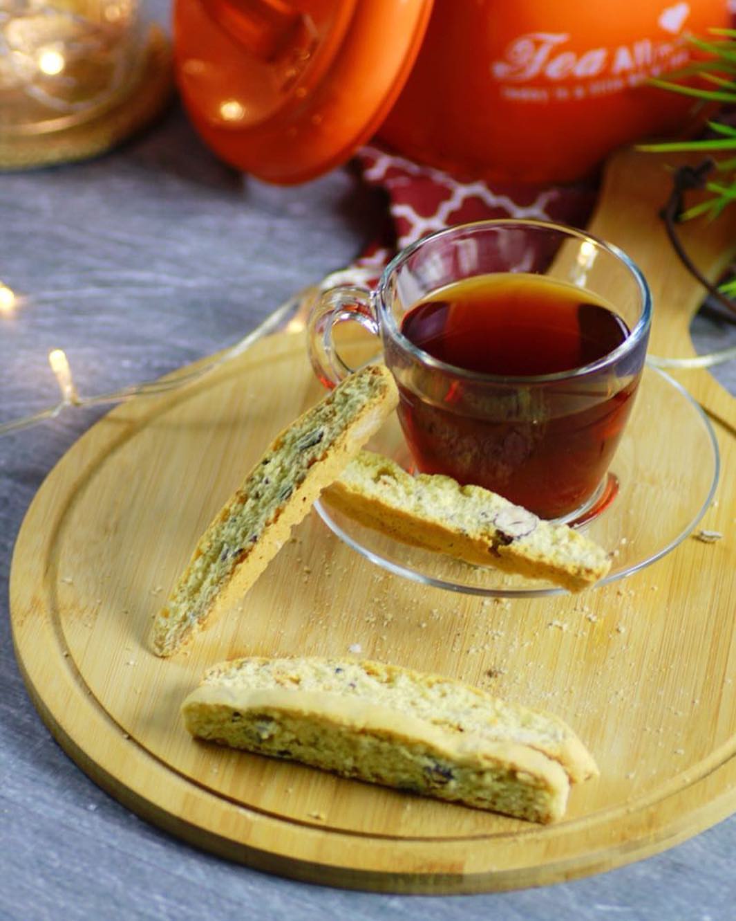 بسكويت إيطالي ( شابورة بالمكسرات )