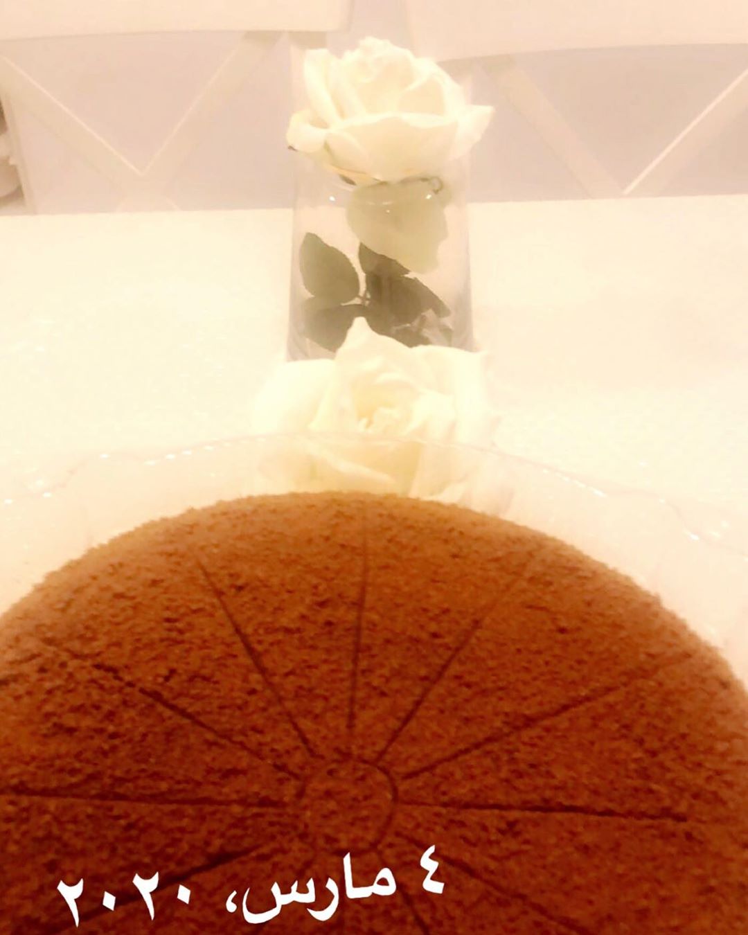 تظل اللذيذة الجميلة الغنية بحشوتها الدافئة لأنها طازجة تُعد في وقت طلبها♥️ #بسبوسة#لوتس#بس