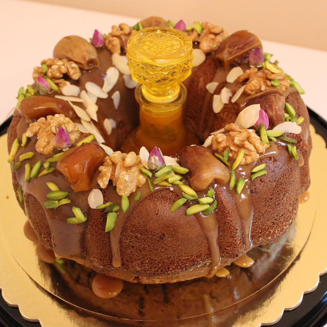 كيكة التمر مع صوص التوفي .. للطلب والاستفسار الرجاء التواصل عن طريق الدايركت. #الرياض #مخا