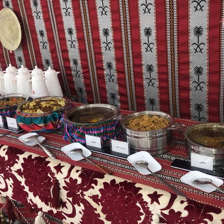 تصوير زبونتنا للركن الشعبي تشرفت فيهم