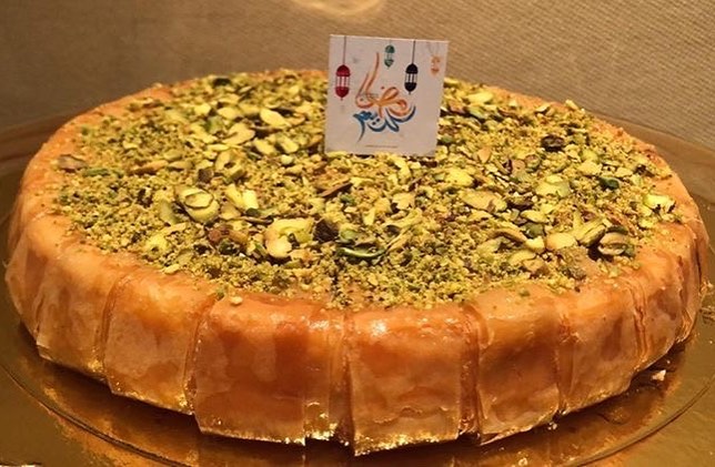 بقلاوة بالحشوة الكريمي بـ١٢٠ ريال #نقصة_رمضانية #رمضان_يجمعنا #رمضان_كريم #رمضانيات #بقلاو