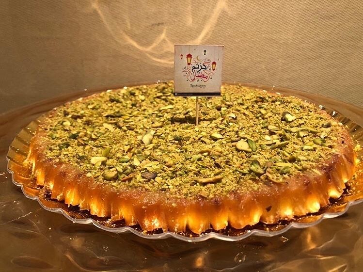 شاركي حبايبك الفطور بإرسال حلوياتنا المميزة لهم (بقلاوة مقرمشة بحشوة الكنافة والجبنة) #فطو