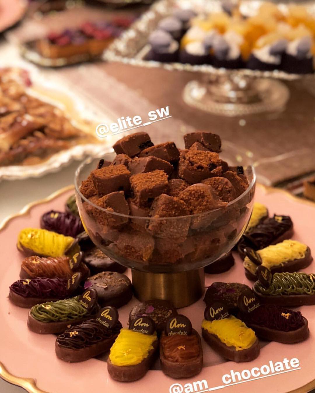 مرحبا ياحلوين ‍♀️ شكراً لكم ولحماسكم مع الخصم حاولنا قد مانقدر نقبل طلباتكم كلها لكن للأسف