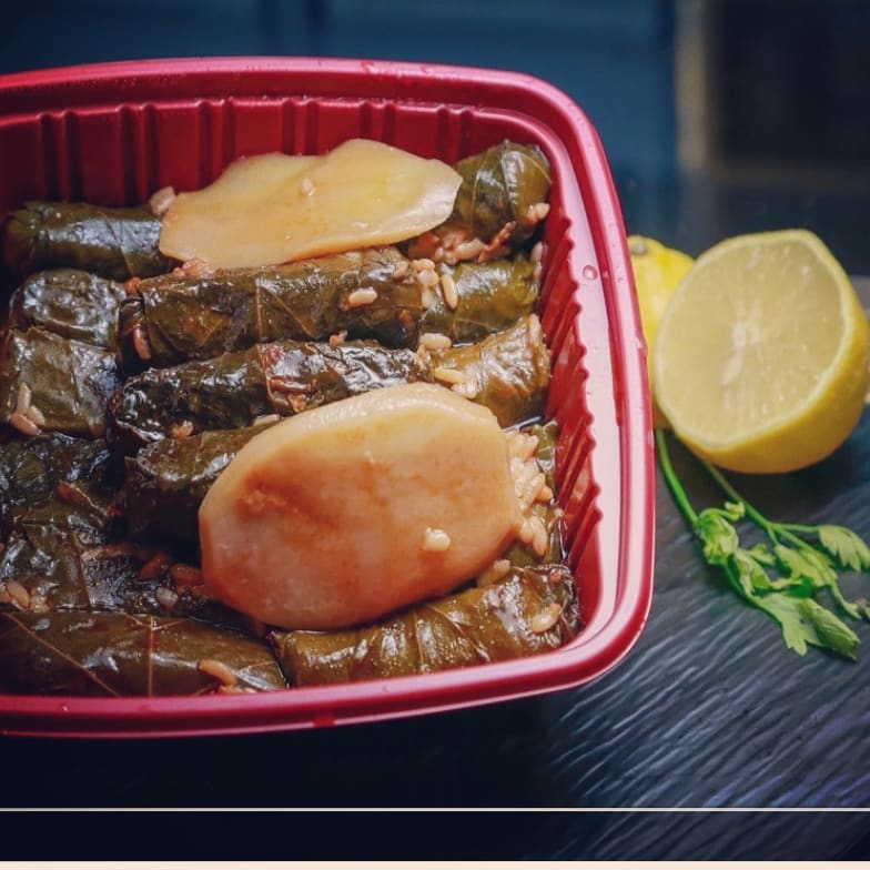 متوفر اليوم ورق عنب التوصيل بعد العصر ومتوفر كل يوم للحجز قبل بيوم او الصباح قبل ١٠ لتجهيز