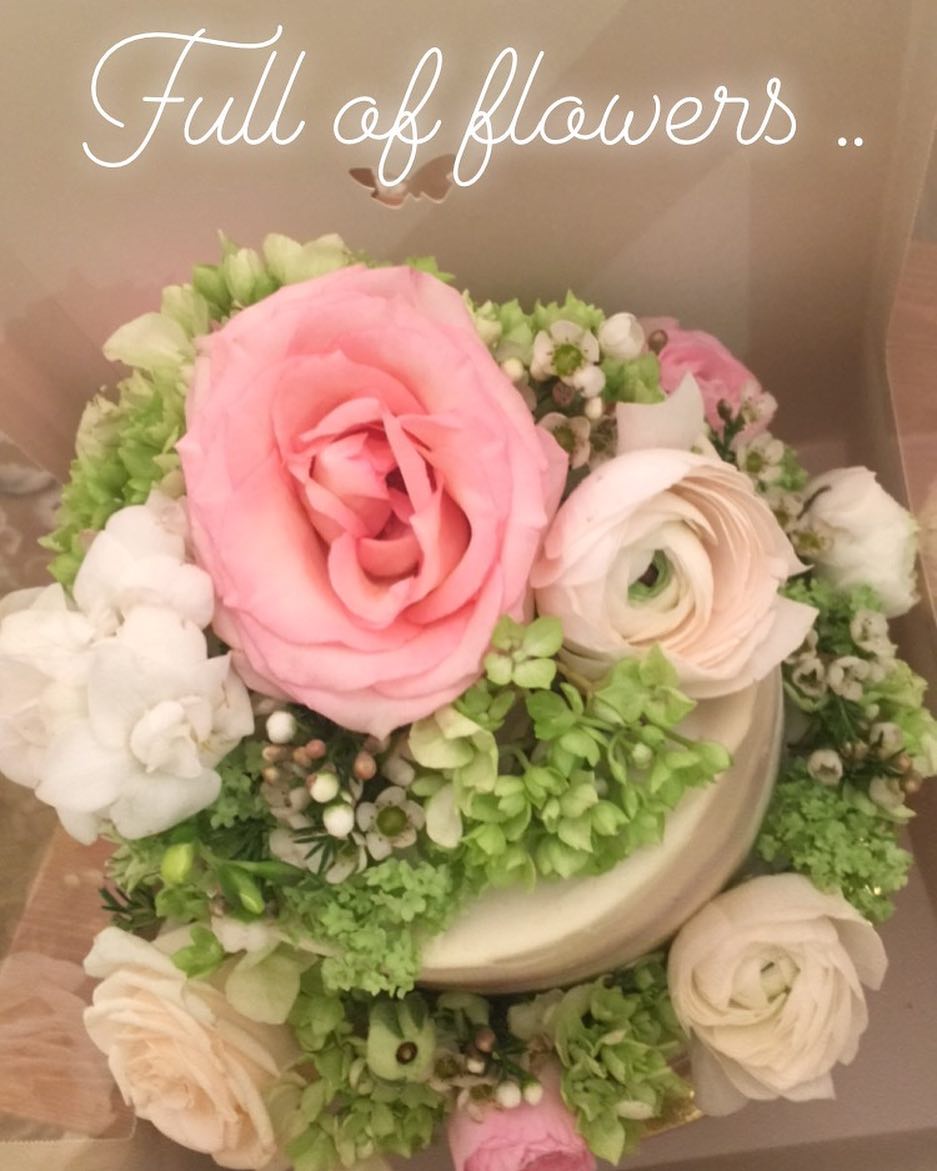 8 inch naked cake