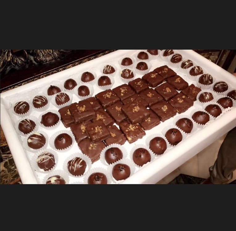 تعبئتنا لزبونتنا الغاليه ❤️ #حلويات#حلا#حلى#تقديمات#توزيعات#صياني_تقديم #صياني_مناسبات #ال