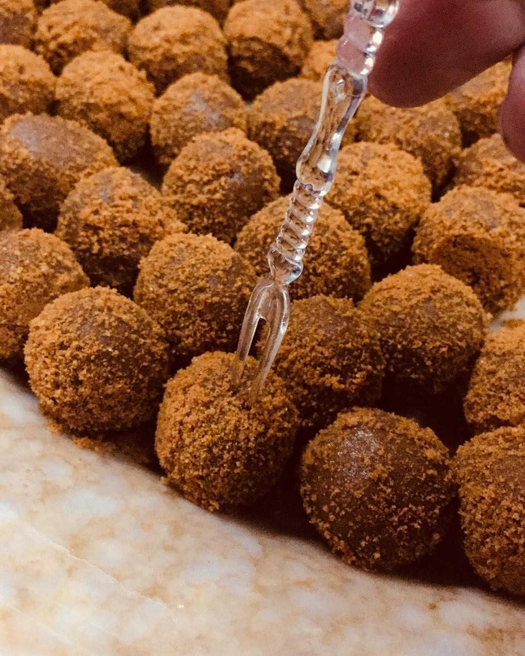 كرات اللوتس اللذيذ ومع القهوه تكتمل اللذاذه