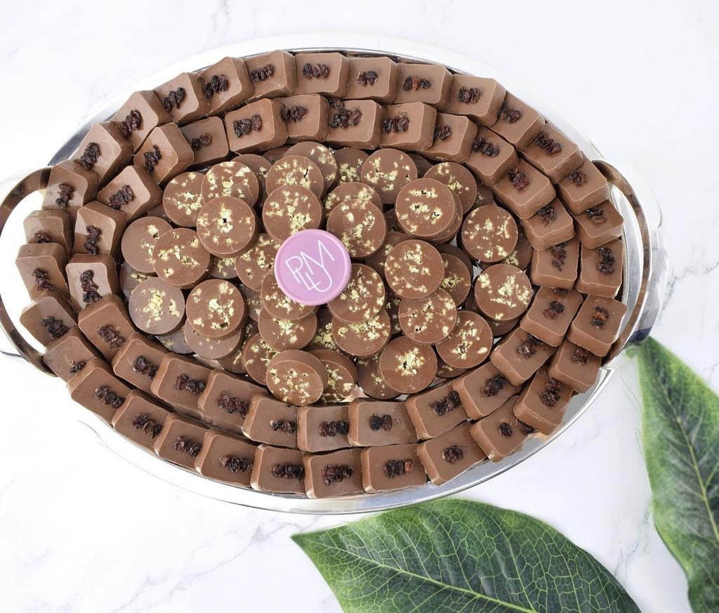 plum #ضيافه#شوكولاته#مناسبات#تقديمات#صناعه#انتاج#حفلات#استقبال