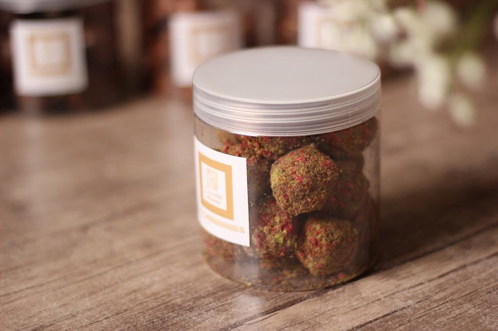 - ترافلز التوت - Raspberry truffles