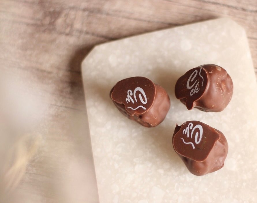 - تمر بالحلقوم - Turkish delight Date