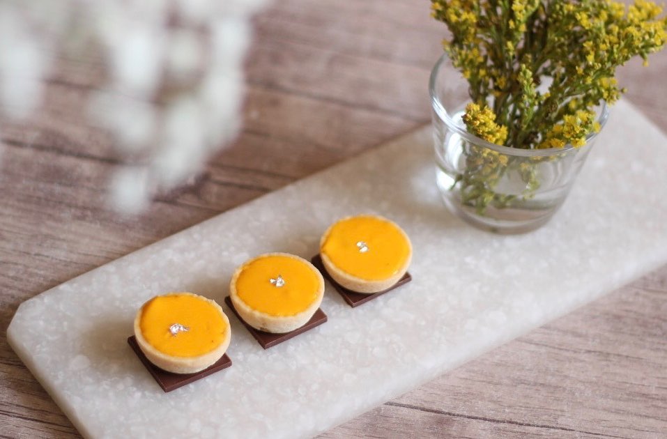- بسبوسة بالزعفران - Saffron with Basbousa