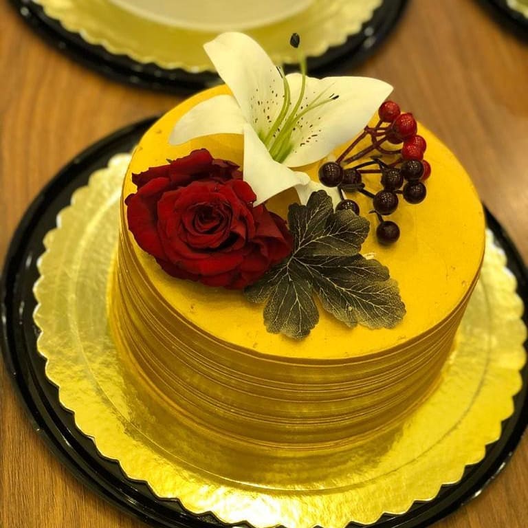 نيكد كيك متوفر في المحل.. #هابينس_إن_بوكس#ملك_الحلويات#وجد_سويت#wjd_sweet#حلويات_الرياض#أس