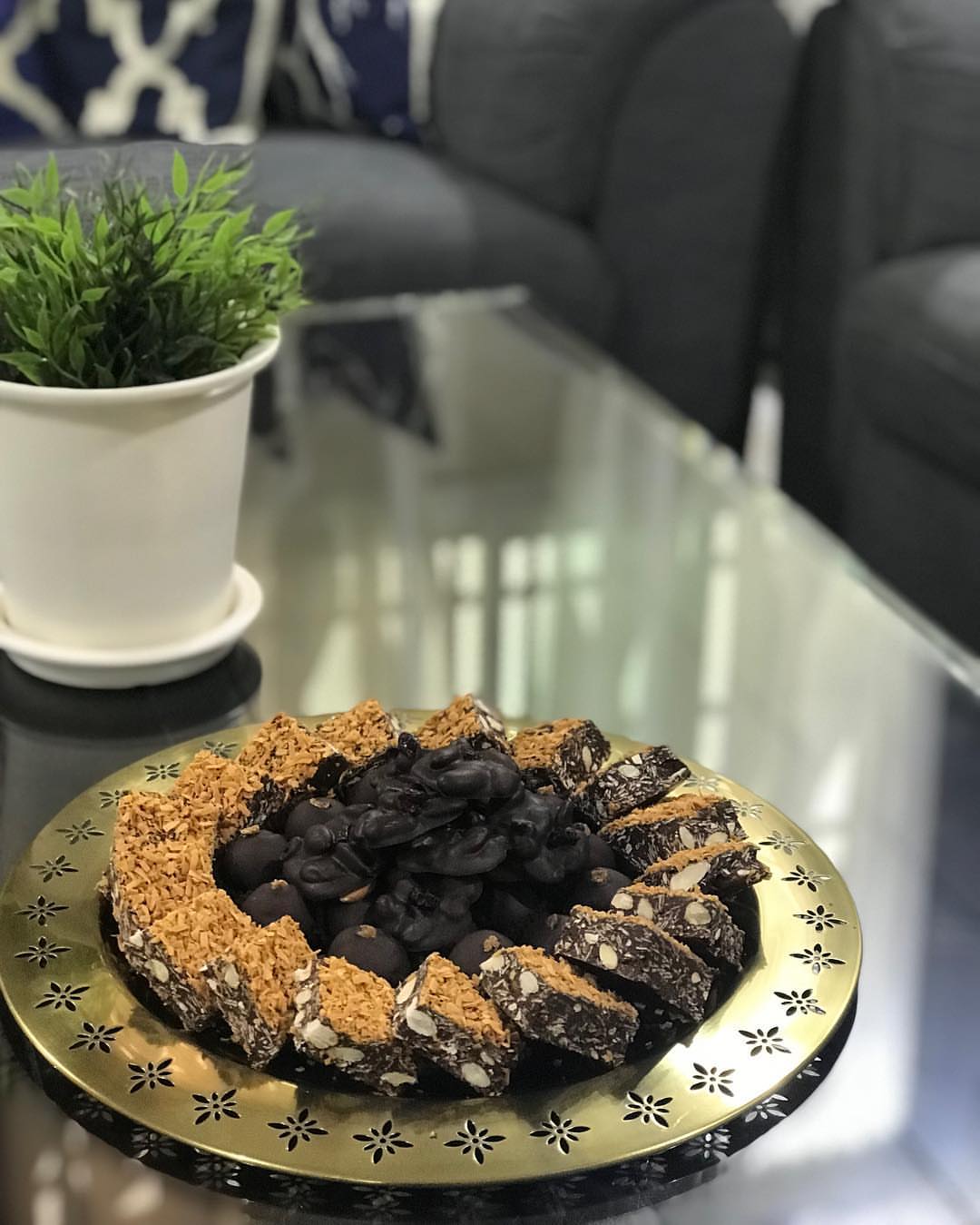 من صواني العيد المتوفره للتسليم للطلب والاستفسار التواصل على الواتس