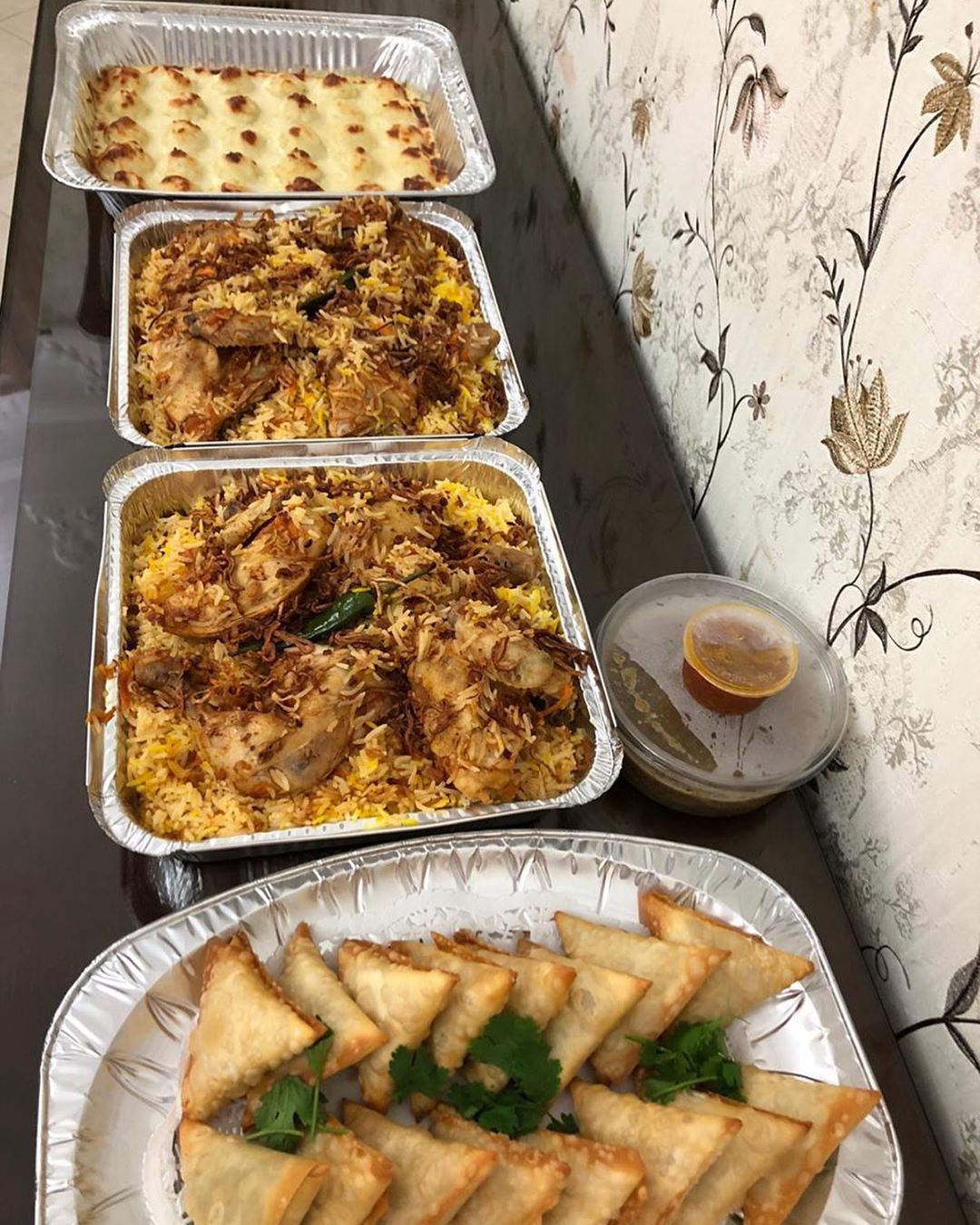 هني وعافية #طاهيات_جدة #رز_ايراني #كرات_البطاطس #طبخ_منزلي #يمي_جدة #سمبوسة_دجاج #صواني_فر