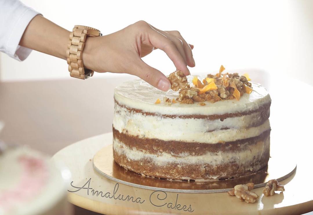 The Elegant Rabbit is also elegant on his own ✨This is a Carrot spice cake with Vanilla B