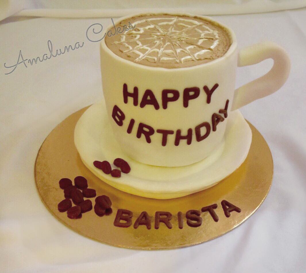 Did you have your morning cup of coffee ☕️ This cake looks, smells and tastes like coffee