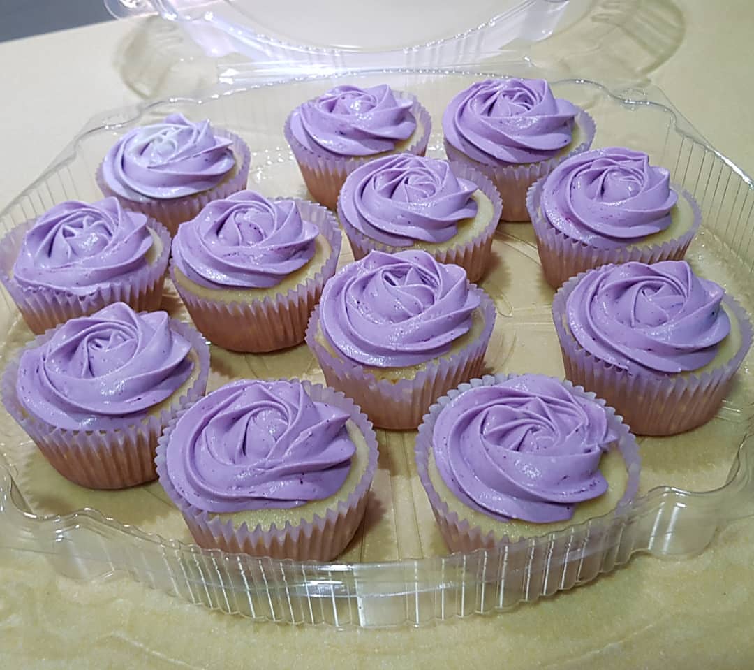 #lemoncupcakes #blackberryfrosting #citrusy #cupcakes #danisbakery #jeddahbaking #instabak