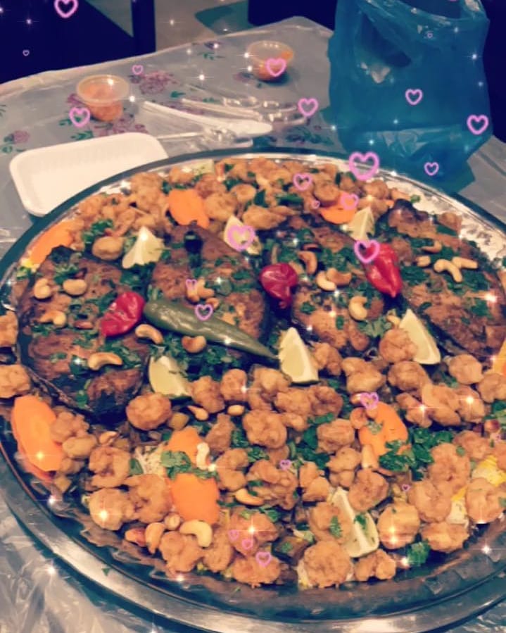 رز مشخول مع سمك الكنعد وبروستد روبيان و الكشنة ( الحشو) والمكسرات نرضي جميع الاذواق الطلب