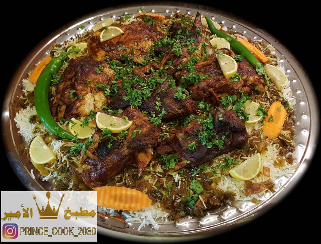 رز مشخول مع لحم نعيمي مع الكشنة يكفي ٦ اشخاص نرضي جميع الاذواق الطلب قبل يوم على الأقل على