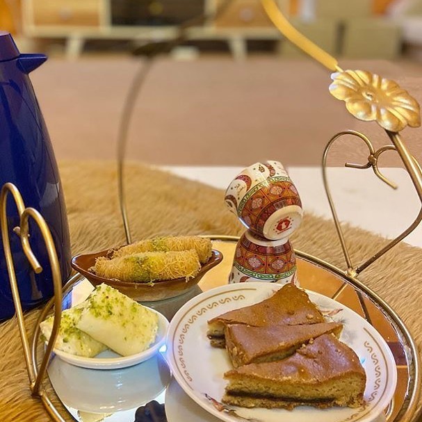 طراوة ، هشاشه ، ذوباااان ... بس في كيكة الدخن لبيت الدخن ❤️ #رمضان_كريم .. وكل عام وانتم ب