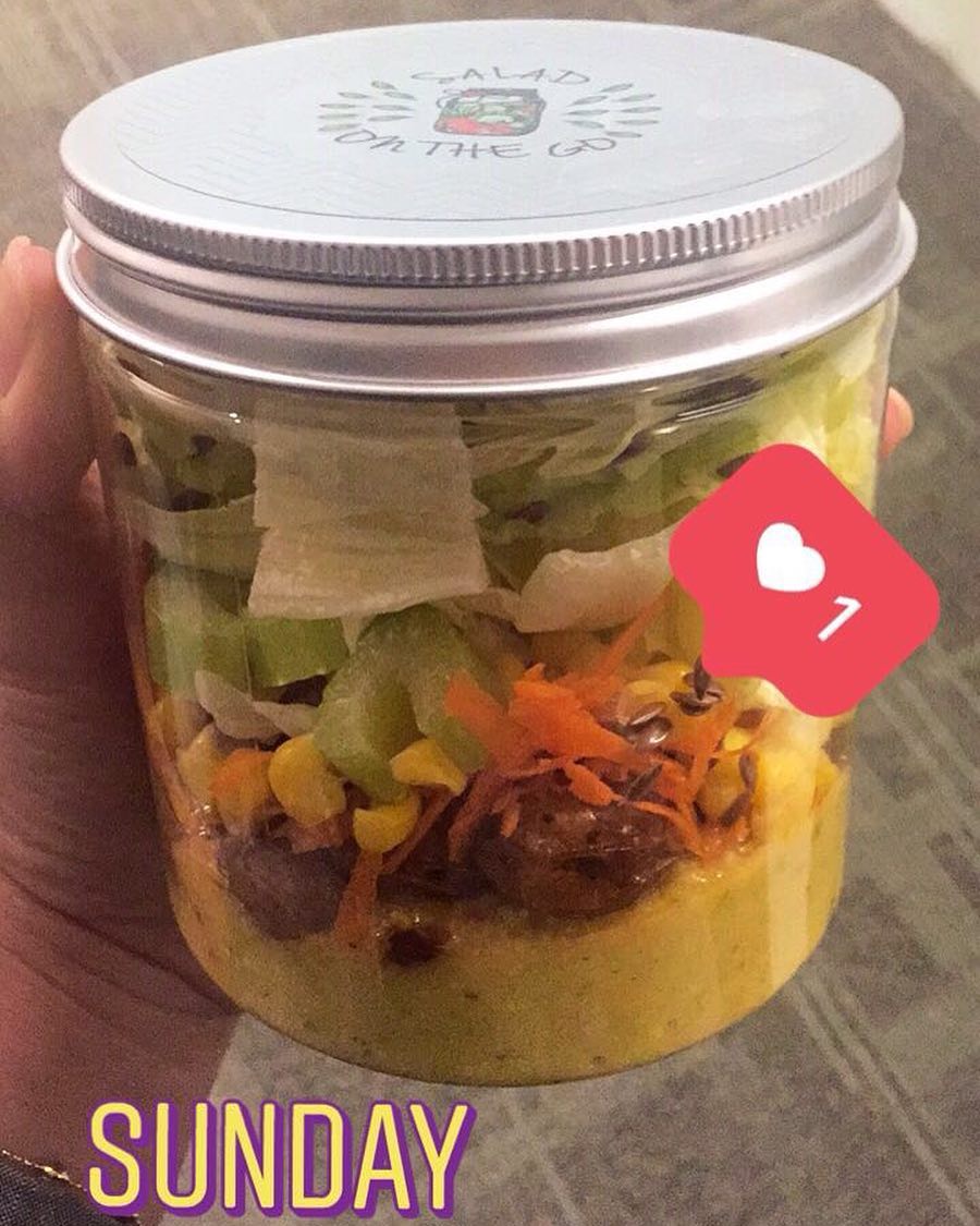 Sunday salad California #salad #salads #saladinajar #riyadh #healthyeating #healthyfood #h