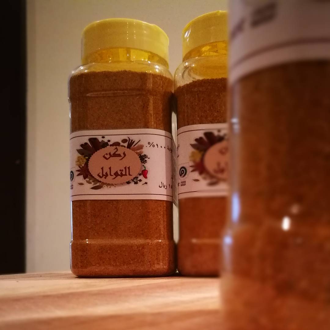 فوائد التوابل : . . . •تعزز عمل جهاز المناعة كما أنّها تساعد على حماية الجسم من الاصابة با