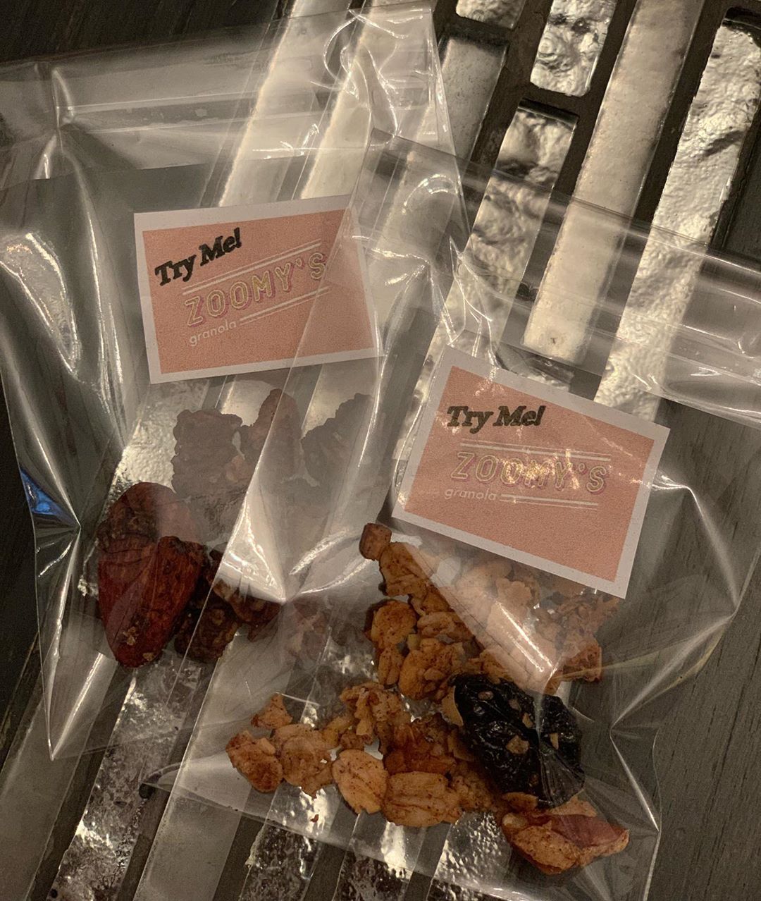 Little samples available try it before you buy it! #jeddah #granola #granolachocolate #hea