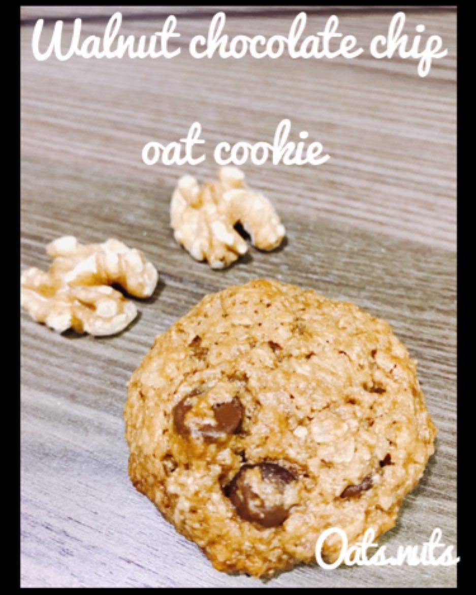 Walnut chocolate chip oat cookies كوكيز الشوفان بجوز عين الجمل و الشوكولاته