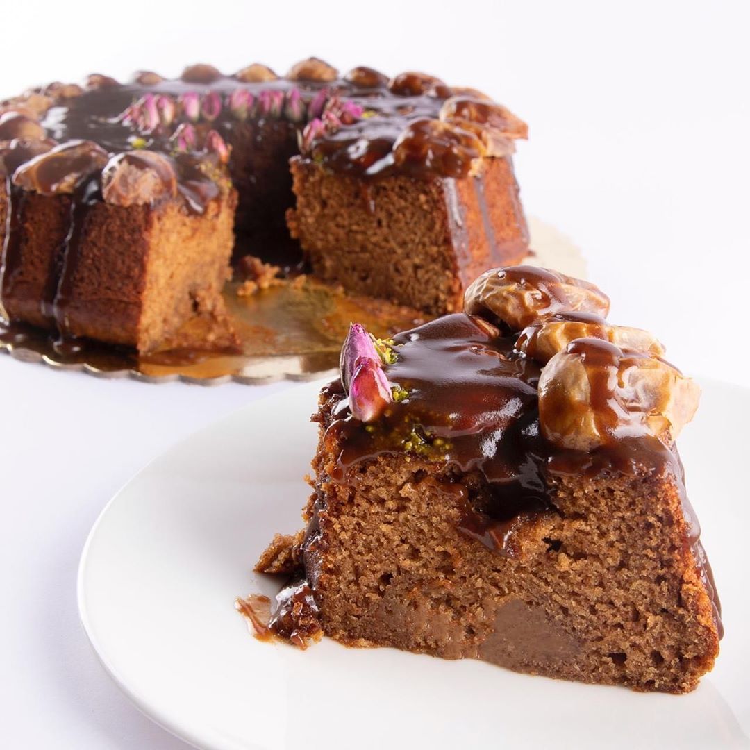 قطع تمر دافيه وصوص غني