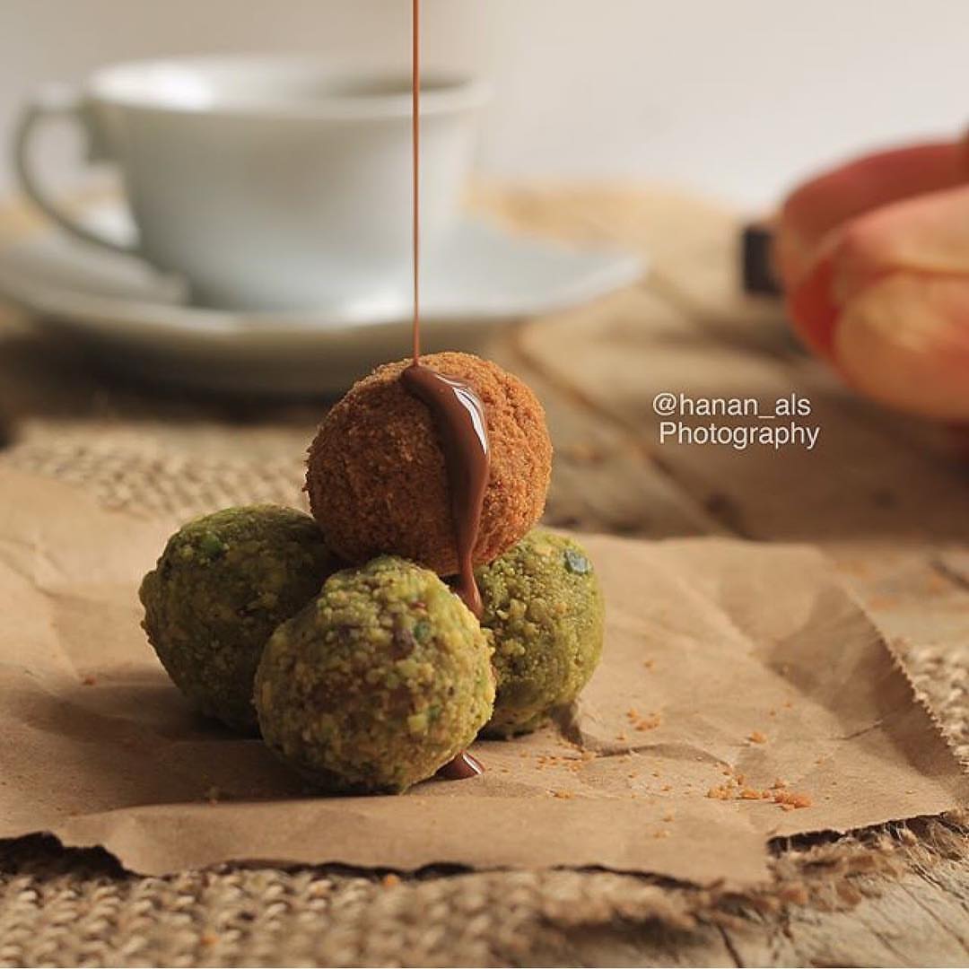 #جمعة_مباركة #هش #طري #لذيذ #بستاشيو #حلى #قهوه #رؤى_الصبان #افنان #يزيد_الراجحي #الرياض #