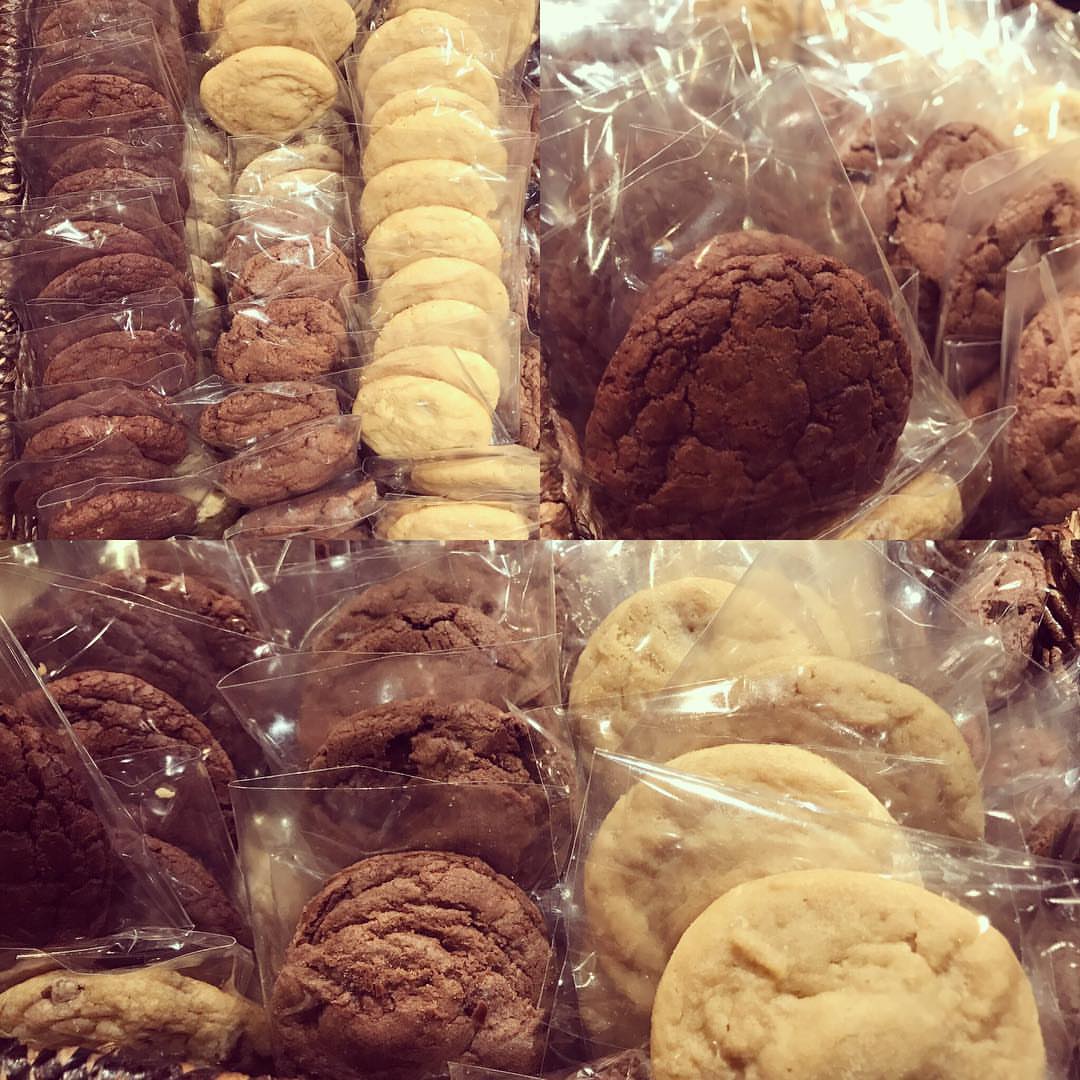 طلبيه خاصه كوكيز مشكل #حلا #كوكيز #تخرج #مميز #تقديمات_ضيافه #تشوكلت #cookies #peanut #cho