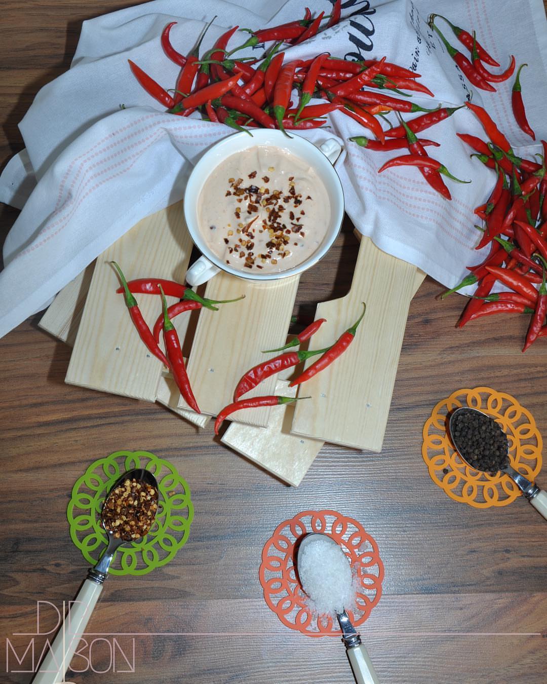 ♥️ # Chili #dip #dipping #snack #salad #salads #chips #crackers #sandwich