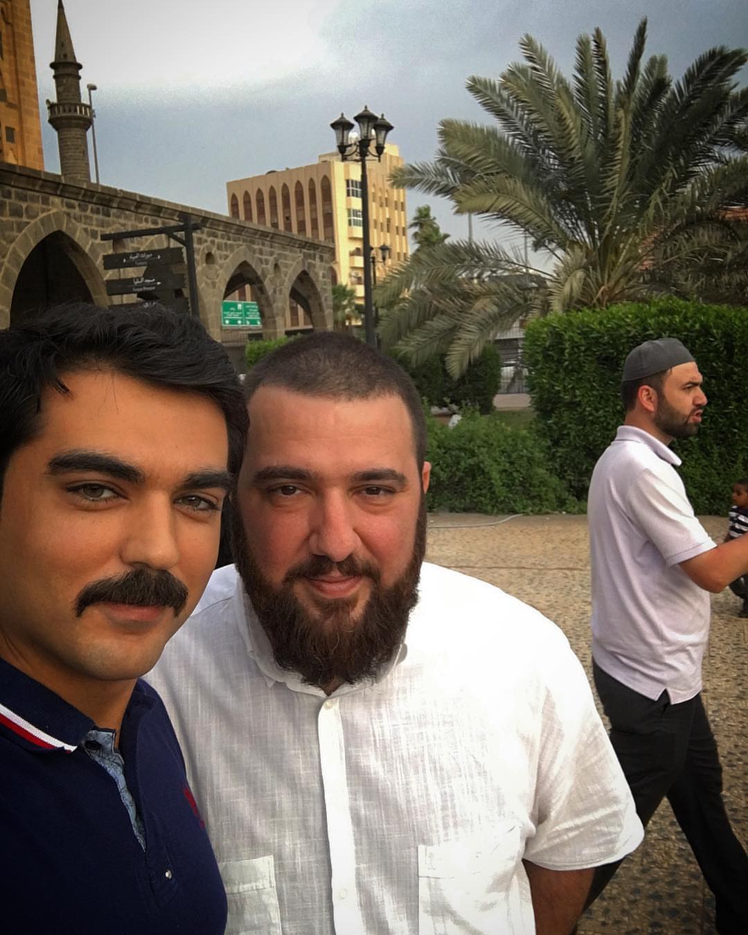 صورة تذكارية مع الأمير الخلوق عبدالحميد آل عثمان. حفيد السلطان المرحوم عبدالحميد الثاني في
