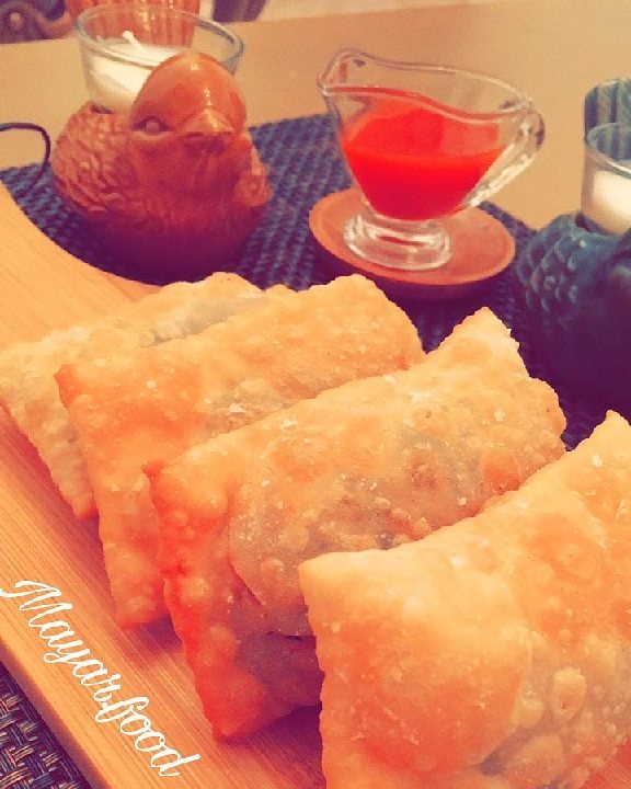 #سمبوسه_بف #مفرزنات الحشوات #جبنة #دجاج #لحم سعر الحبة ٢ ريال #طباخات_جدة #رمضان_كريم