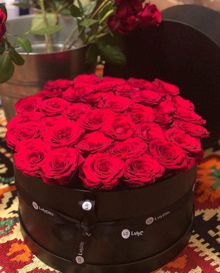 . • مين ما يُحب الورد .. • الطلبات من هنا: