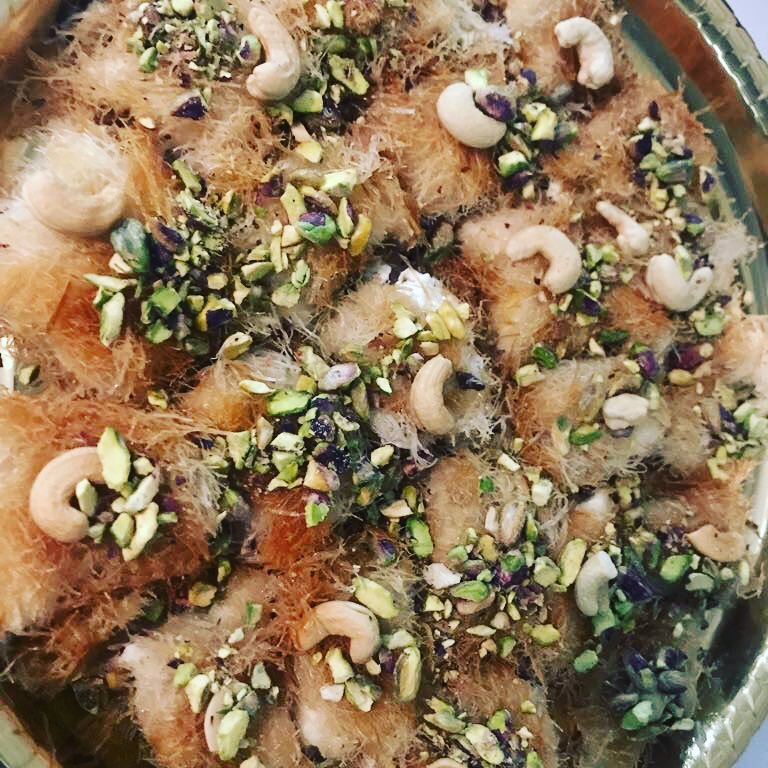 كنافه بالقشطه والمكسرات
