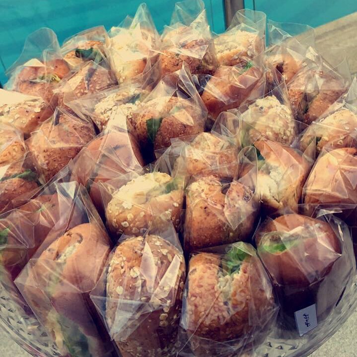 بوكس يحتوي على 30 ساندوتش بحشوات منوعه ب130 ريال #minisandwiches #party #gathering