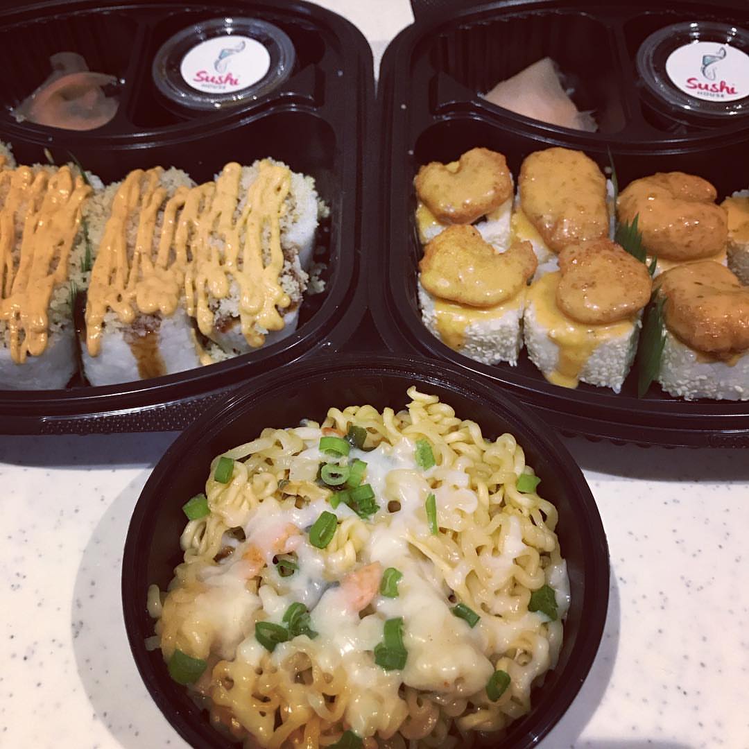 مستعدين لاستقبال طلباتكم❤️ #سوشي #لذيذ #متميز #رائع #sushi #الدمام #الخبر #يمي_يمي #delici