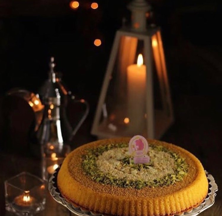 ستصلكم عيدياتنا مهما فصلت بيننا المسافات للحجز أو الاستفسار يرجى التواصل على رقم الواتس ا
