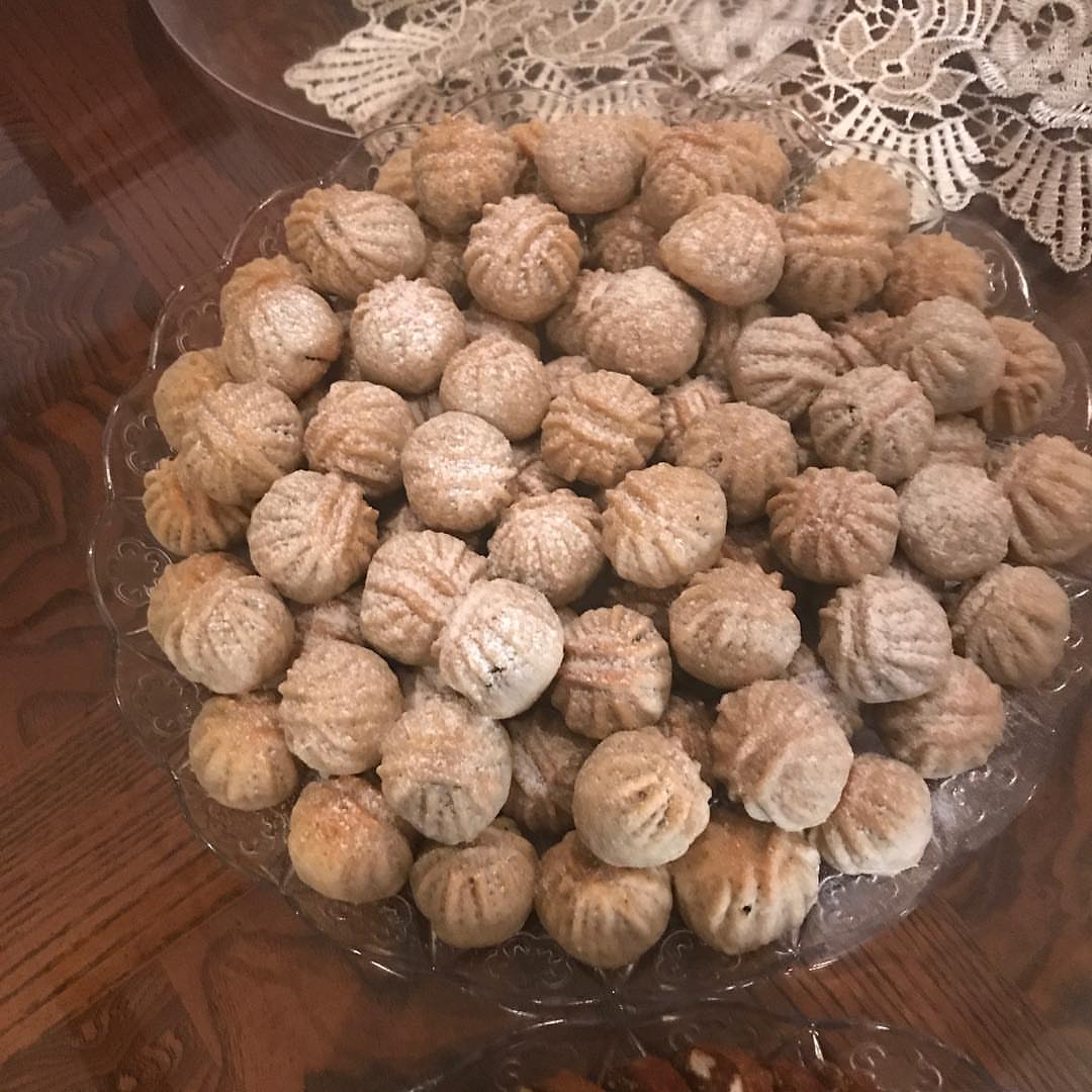 للطلباتكم ولجميع مناسباتكم الطلب قبل بيومين