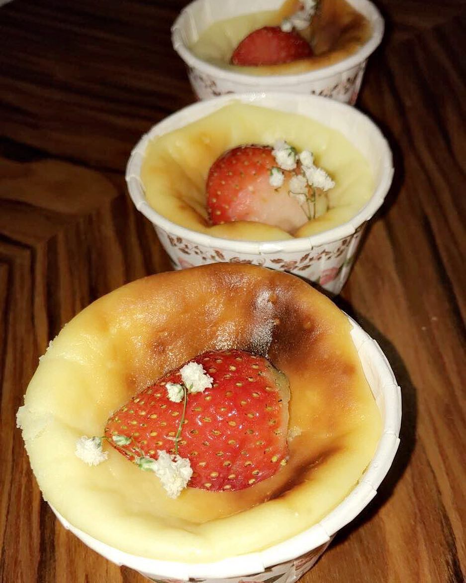 Mini San Sebastián cheese cake . . . .#sansebastian #cheesecakefactory #jeddah #mecca #mak
