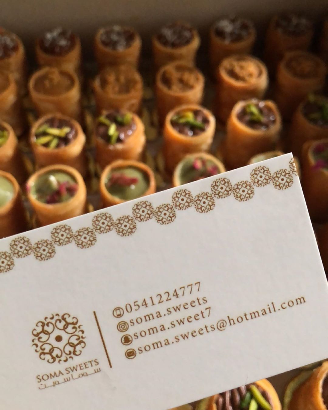 كرسبي تشيز كيك ✨متوفر بـ٤ نكهات : فستق - كراميل - شوكلت-لوتس . ‎ #ارائكم #اراء #اراء_العم
