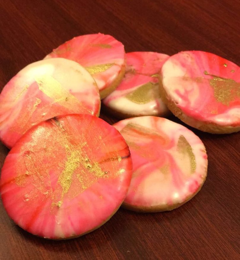 Pink marble cookies with a gold streak. #cookies #riyadh #marble #sugarcookies #gold #كوكي