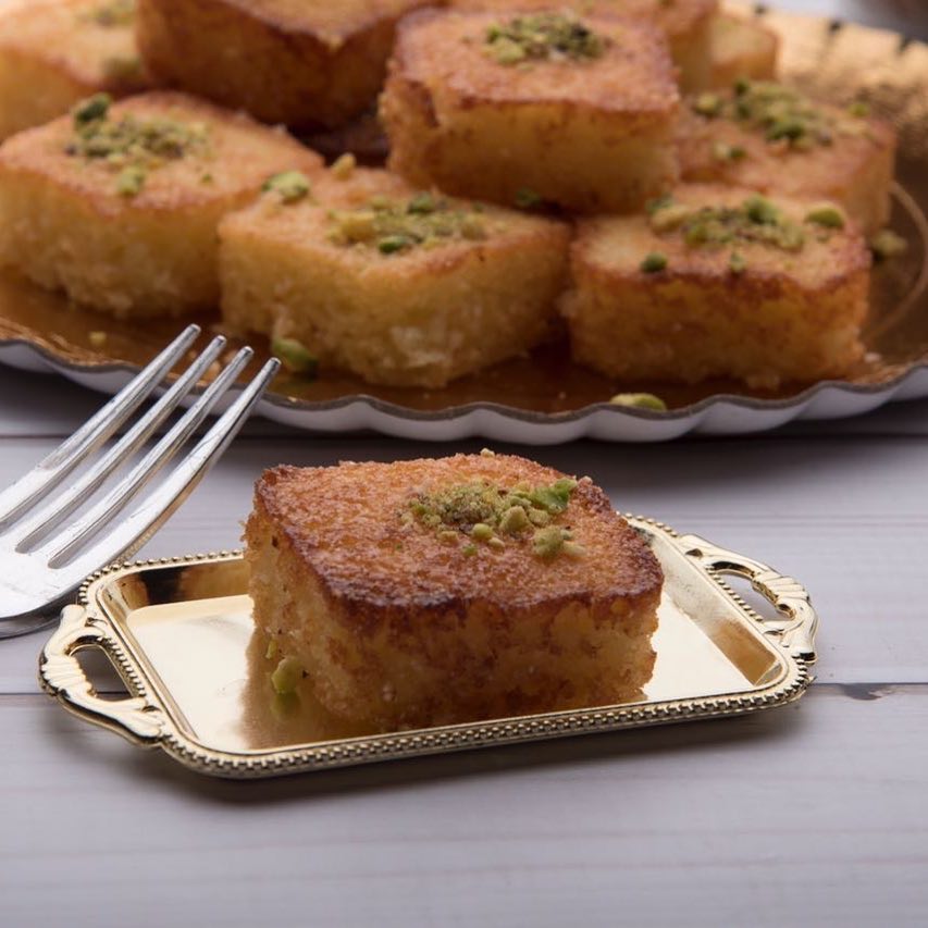 ميني بسبوسة بالقشطة ✨