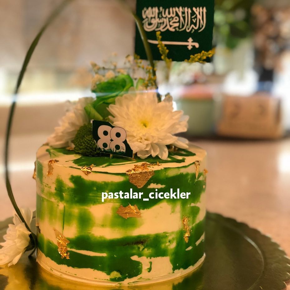 #اليوم_الوطني #اليوم_الوطني88 #حلويات #نيكد_كيك #كيك #ملكة #ملكه #زواج #عرس #خطوبة #كبك_كي