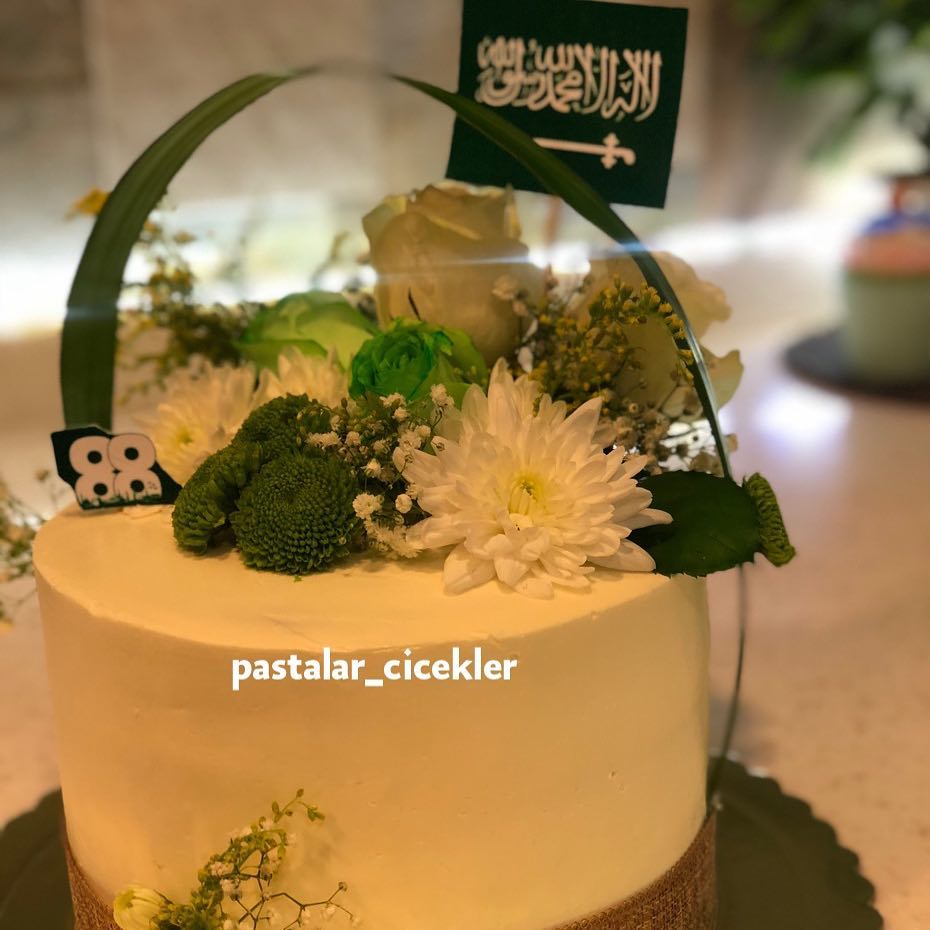 #اليوم_الوطني #اليوم_الوطني88 #حلويات #نيكد_كيك #كيك #ملكة #ملكه #زواج #عرس #خطوبة #كبك_كي