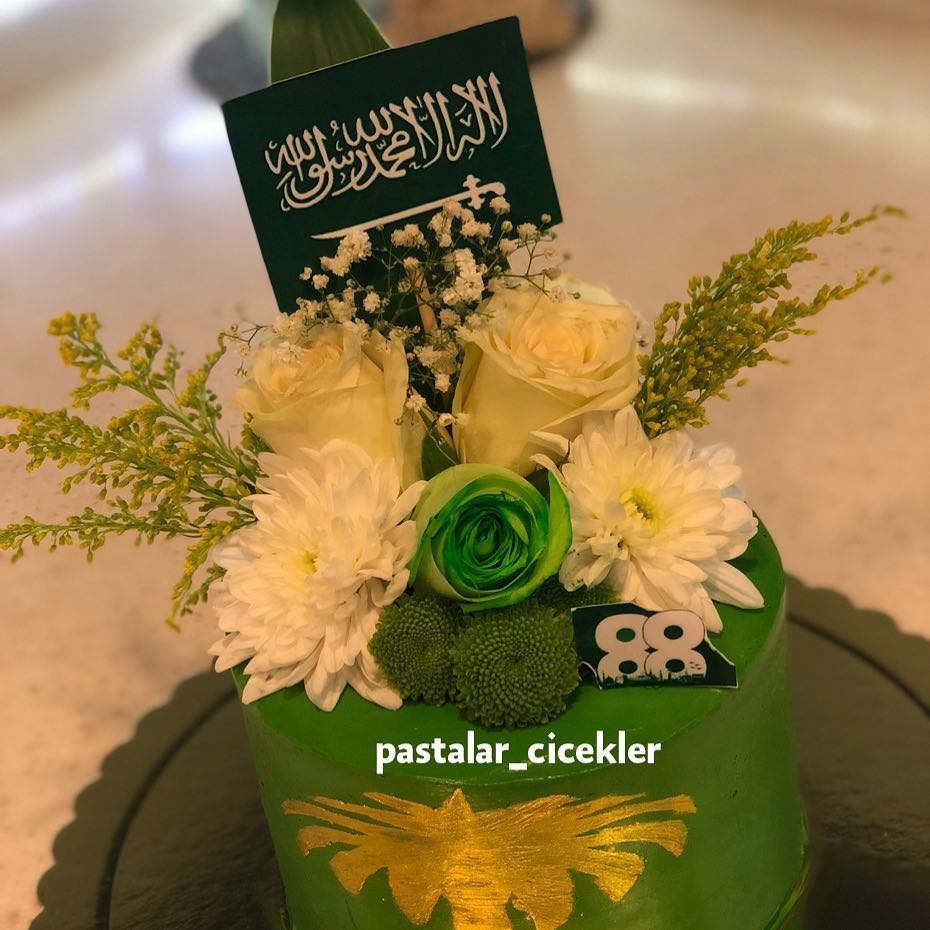#اليوم_الوطني #اليوم_الوطني88 #حلويات #نيكد_كيك #كيك #ملكة #ملكه #زواج #عرس #خطوبة #كبك_كي