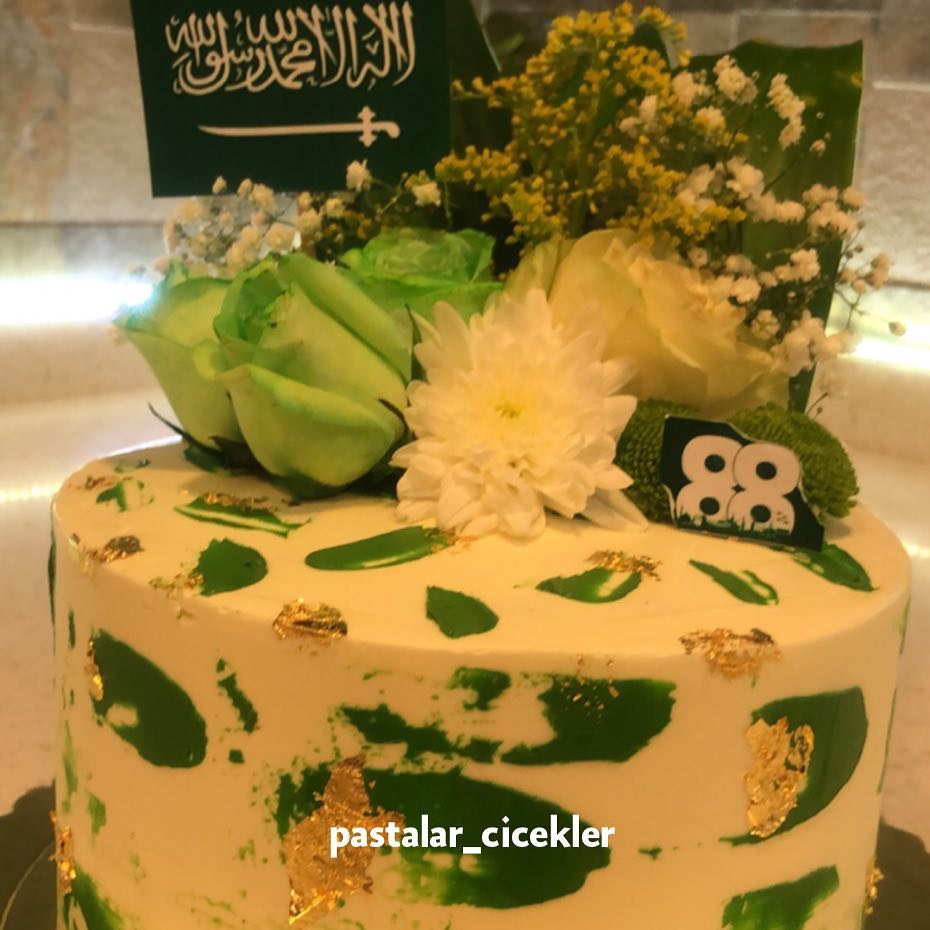 #اليوم_الوطني #اليوم_الوطني88 #حلويات #نيكد_كيك #كيك #ملكة #ملكه #زواج #عرس #خطوبة #كبك_كي